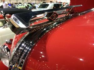 diamont-hood-ornament